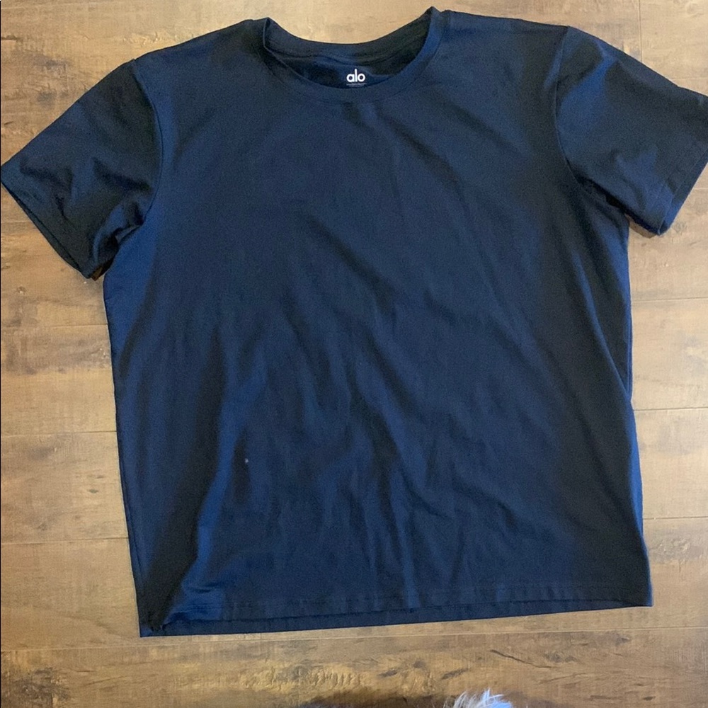 COPY - ALO Yoga Men's Black T-Shirt